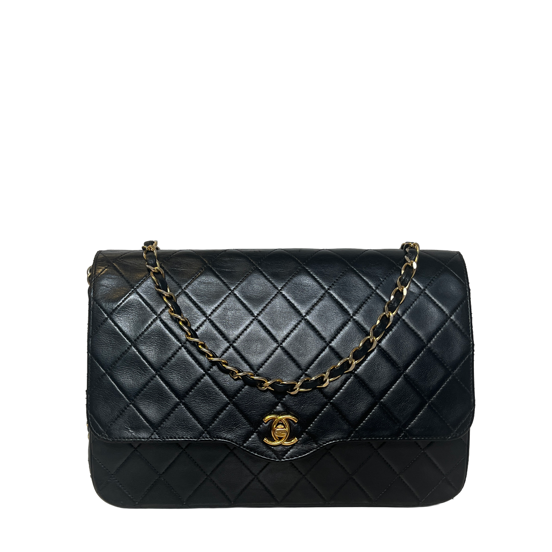 Chanel vintage classic flap bag 1984