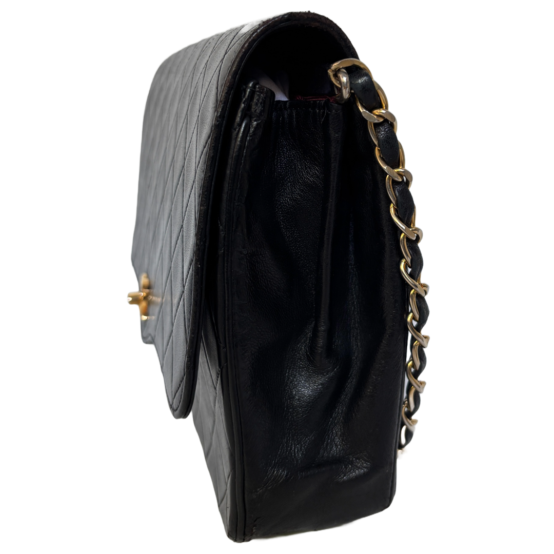 Chanel vintage classic flap bag '84