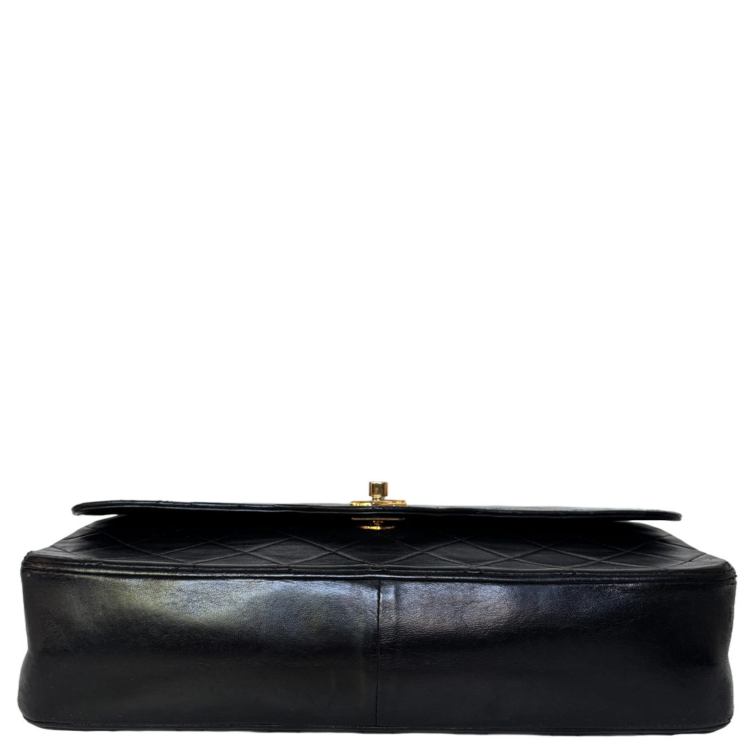 Chanel vintage classic flap bag '84