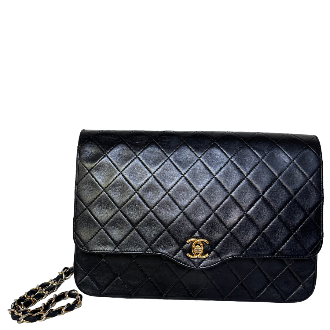 Chanel vintage classic flap bag '84