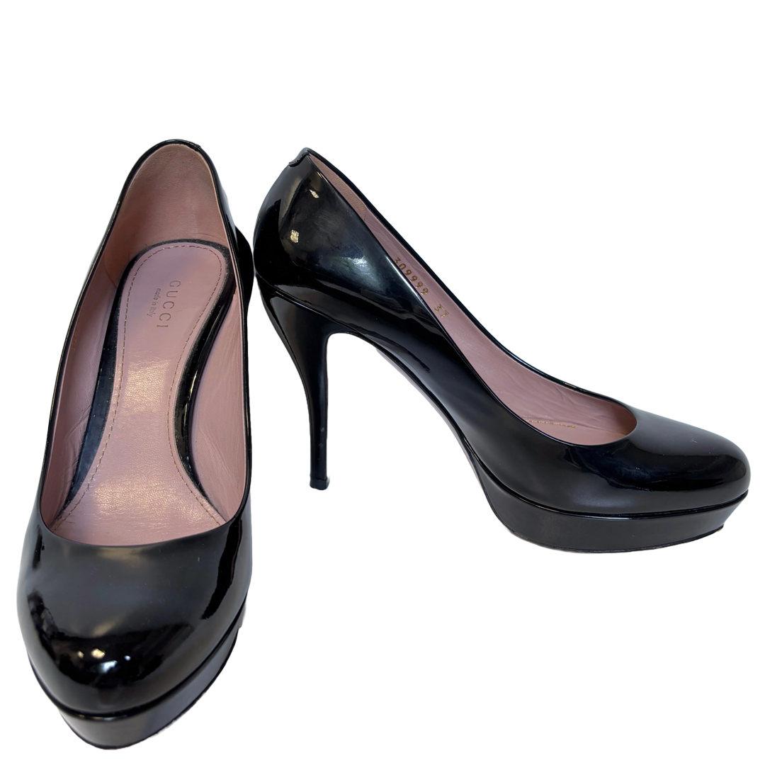Gucci pumps