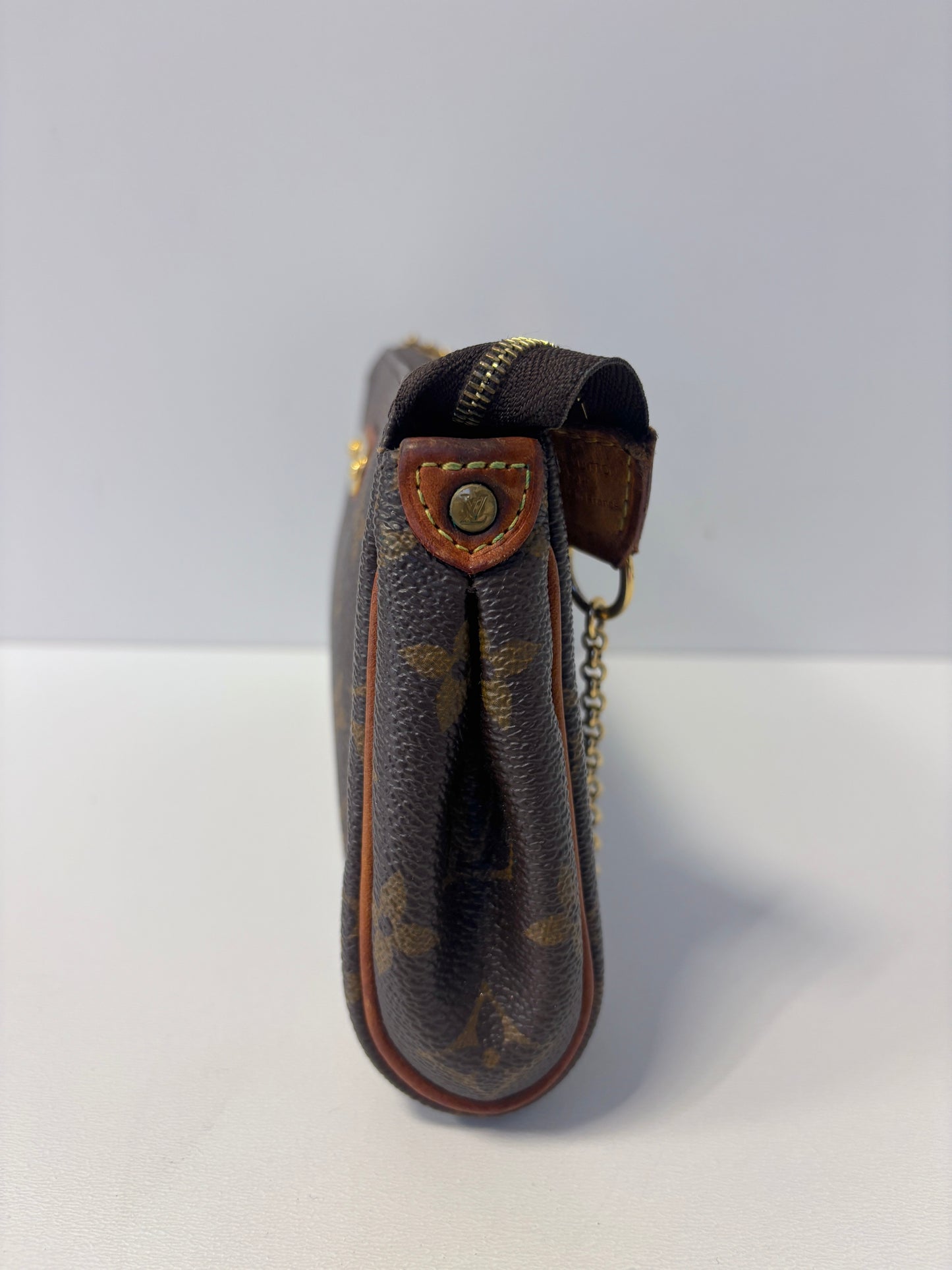 Louis Vuitton "Eva" Pochette