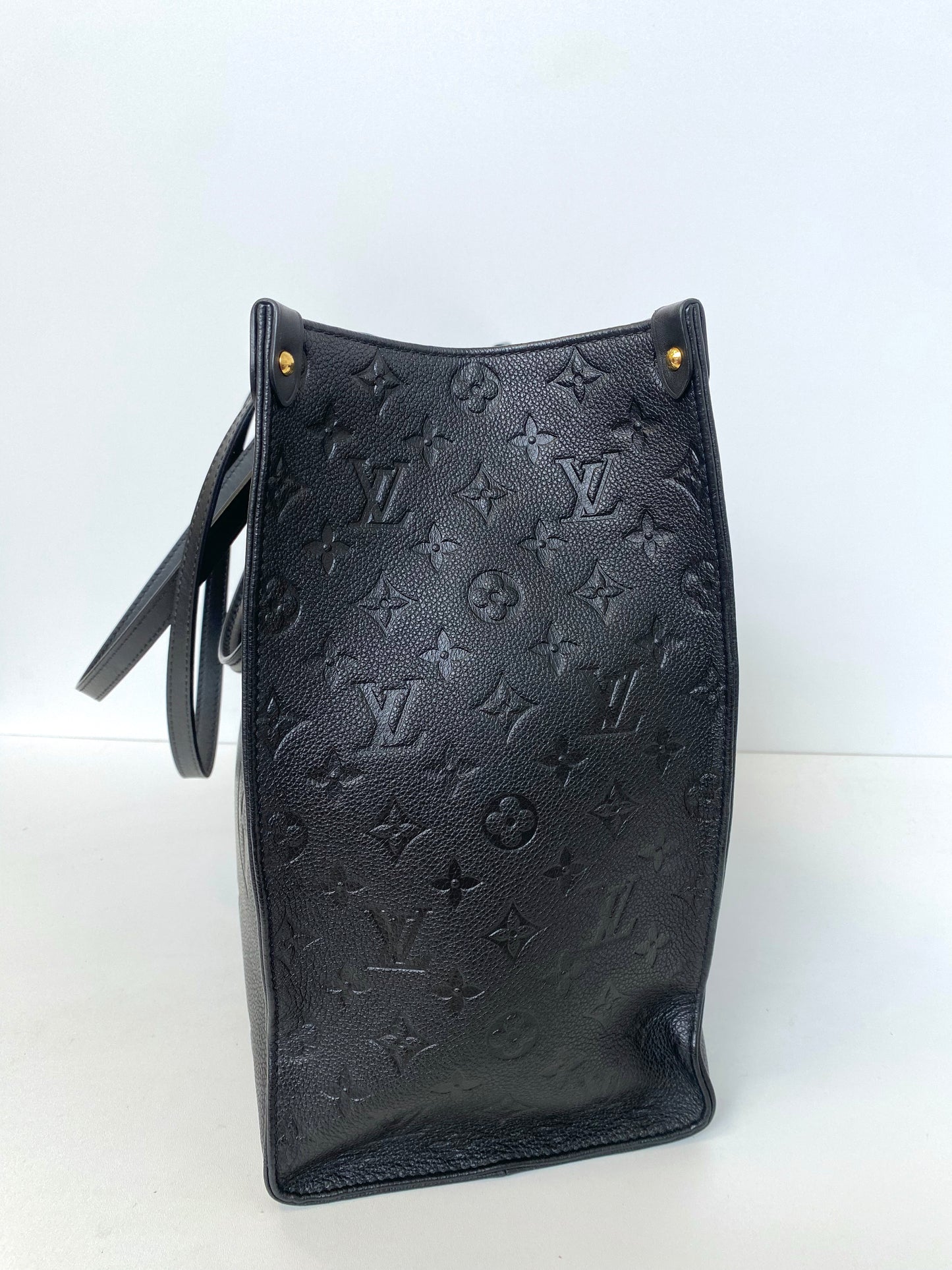 Louis Vuitton "On the Go" shopper