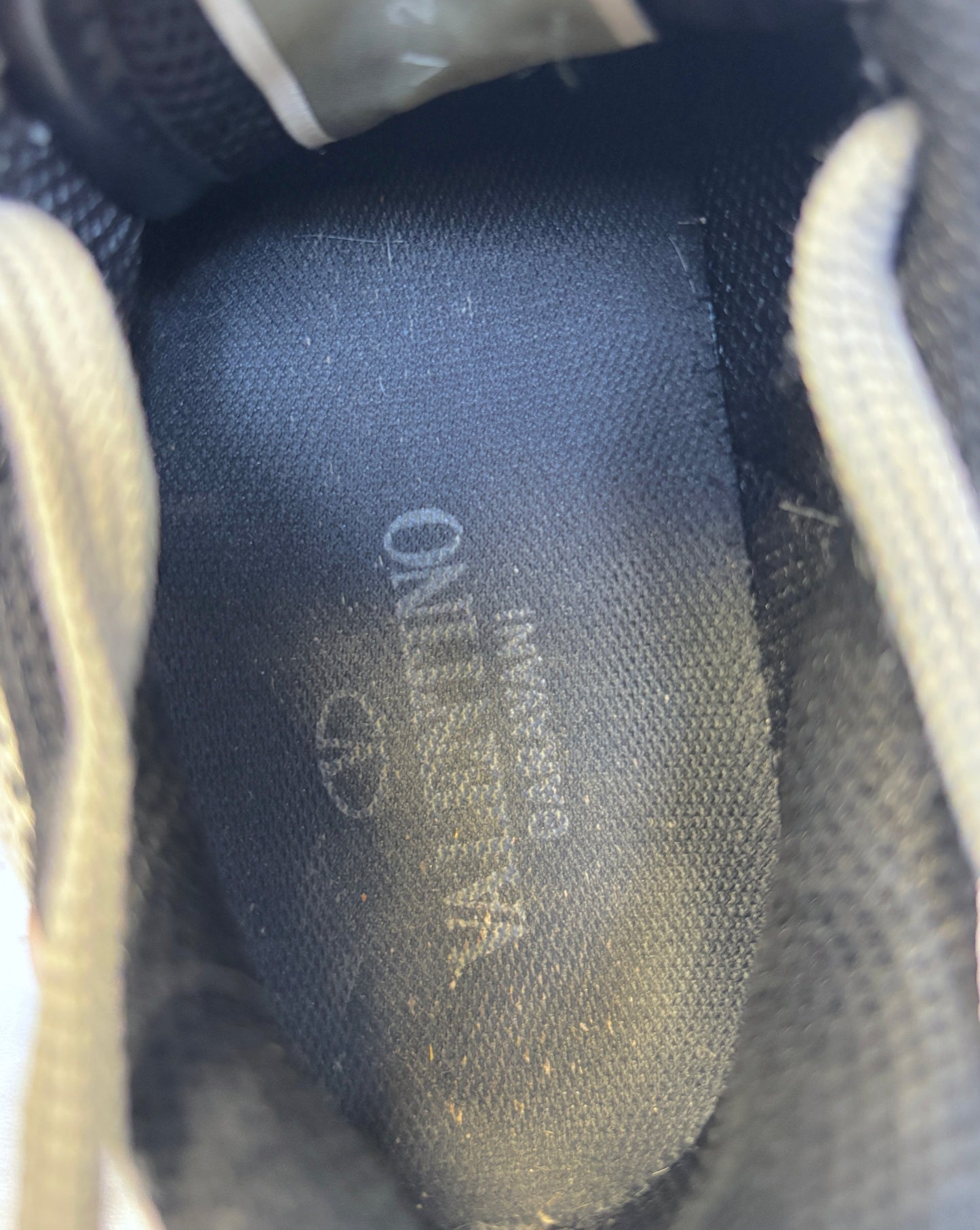 Valentino Garavani "Rockrunner"