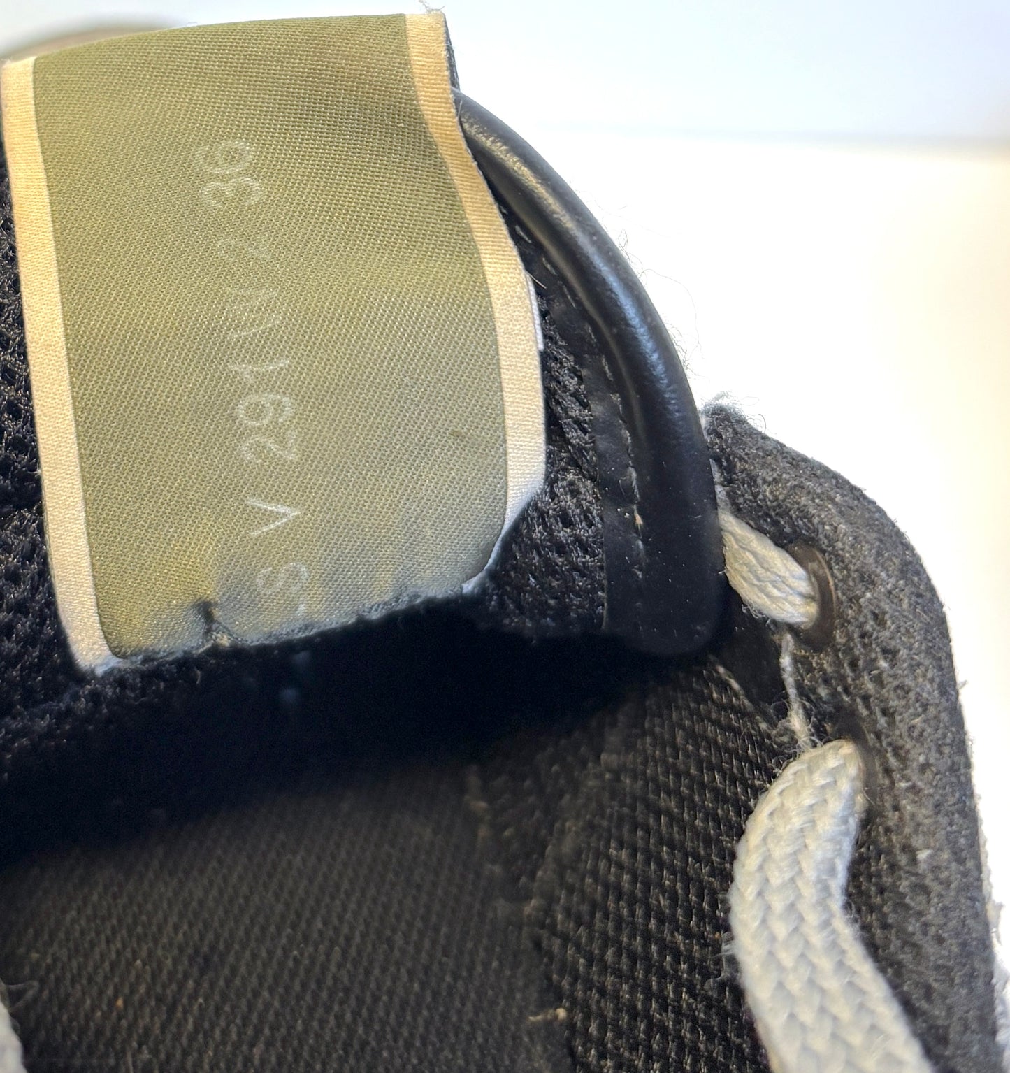 Valentino Garavani "Rockrunner"