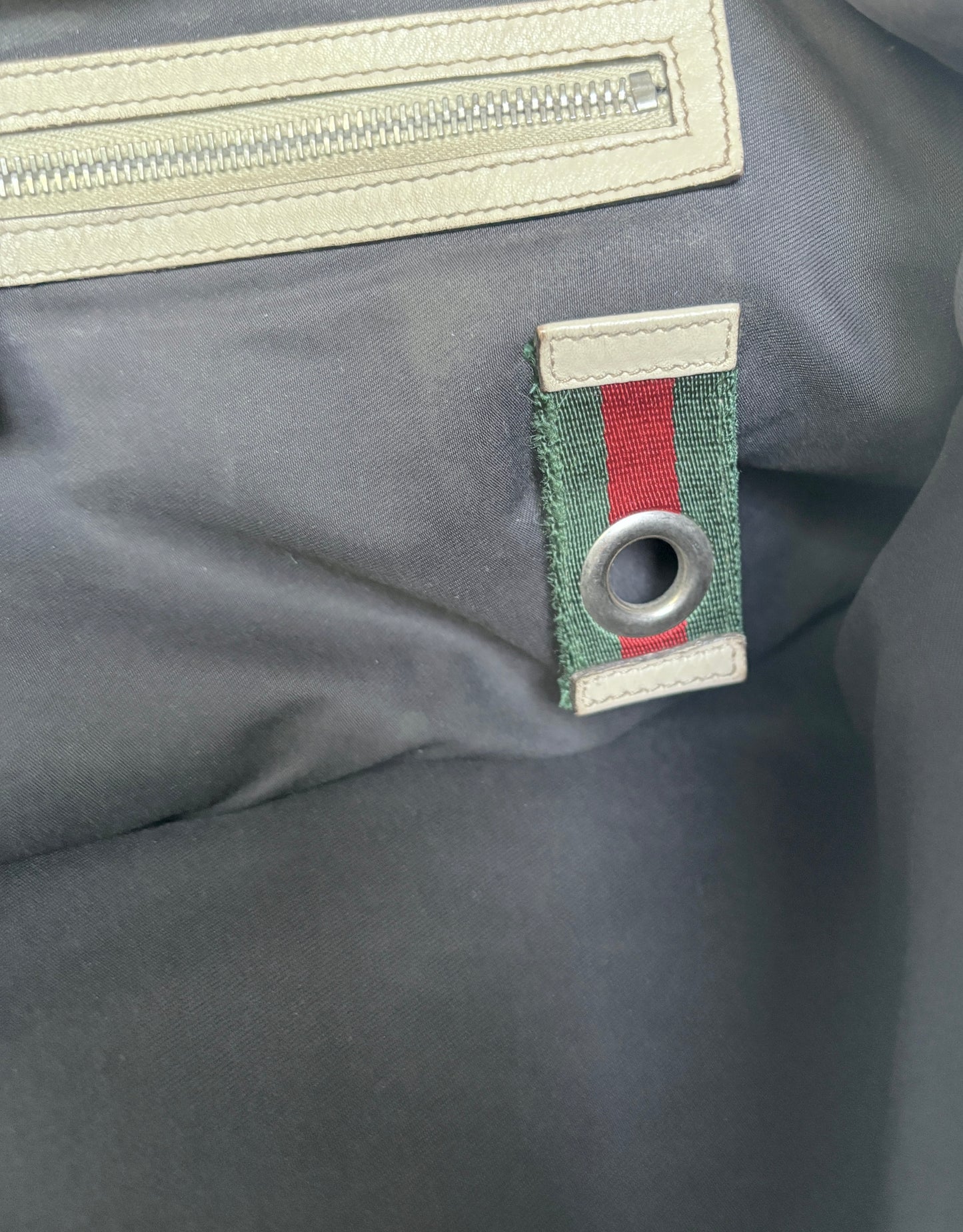 Gucci leather shoulder bag