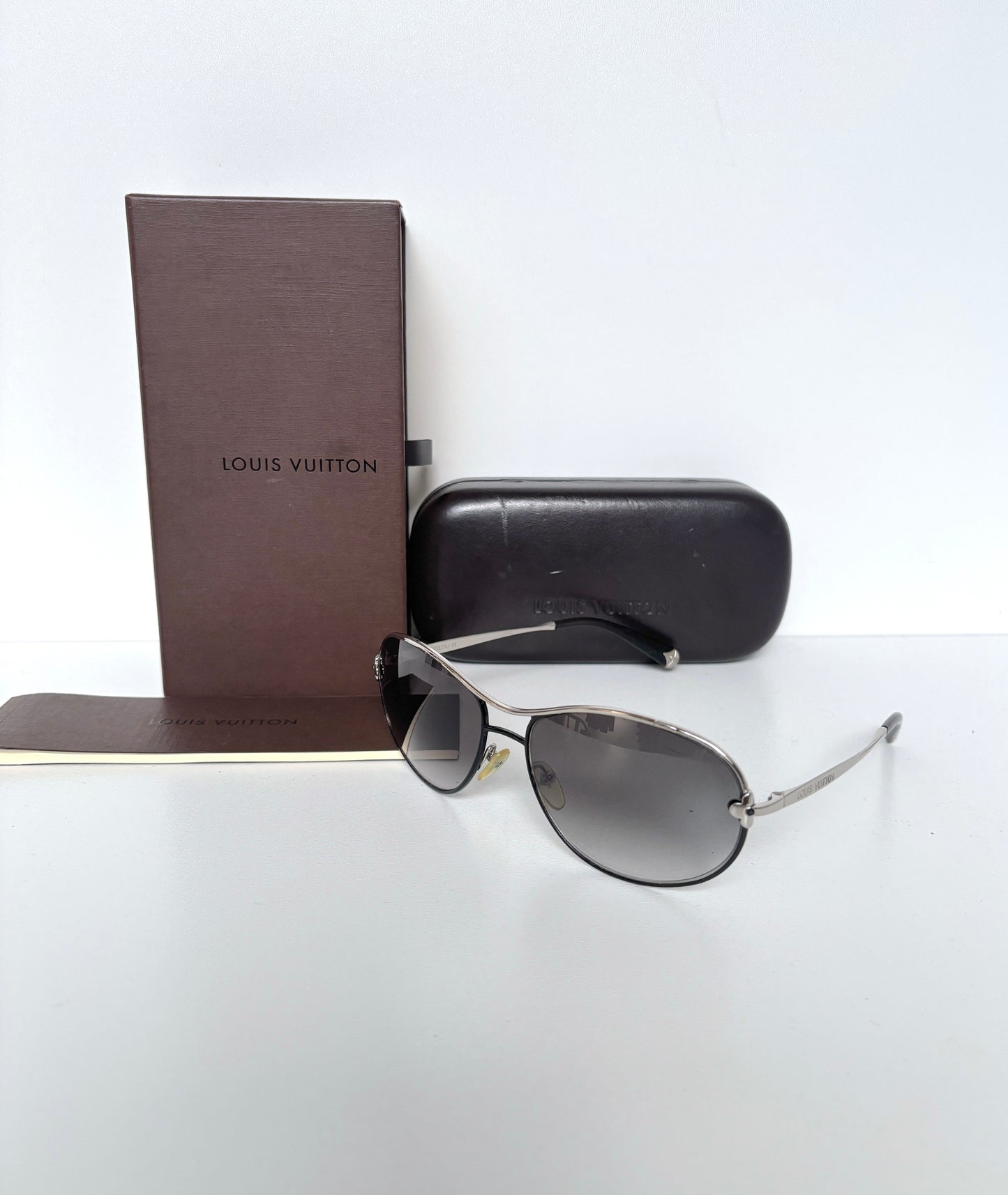 Louis Vuitton aviator sunglasses
