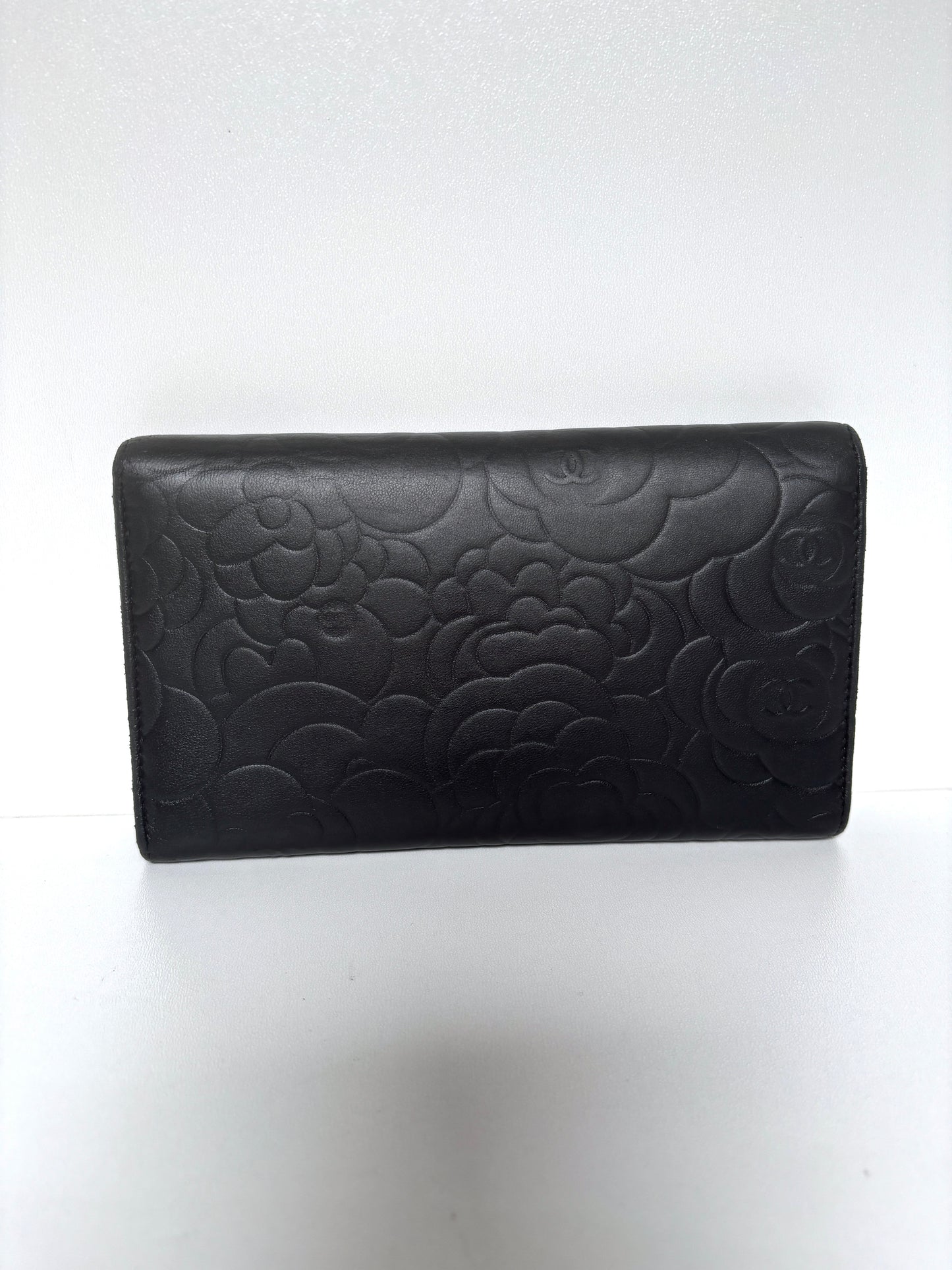 Chanel black leather "Camilia" wallet