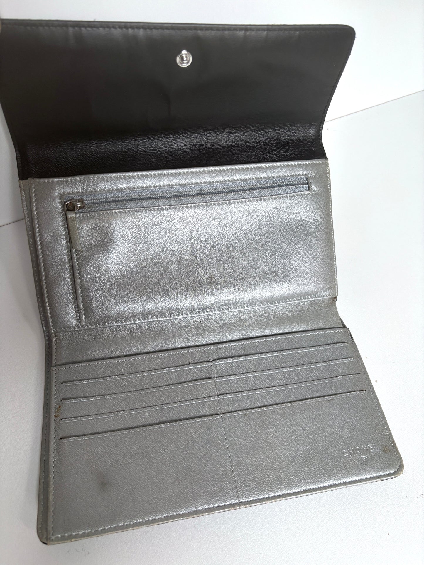 Chanel black leather "Camilia" wallet