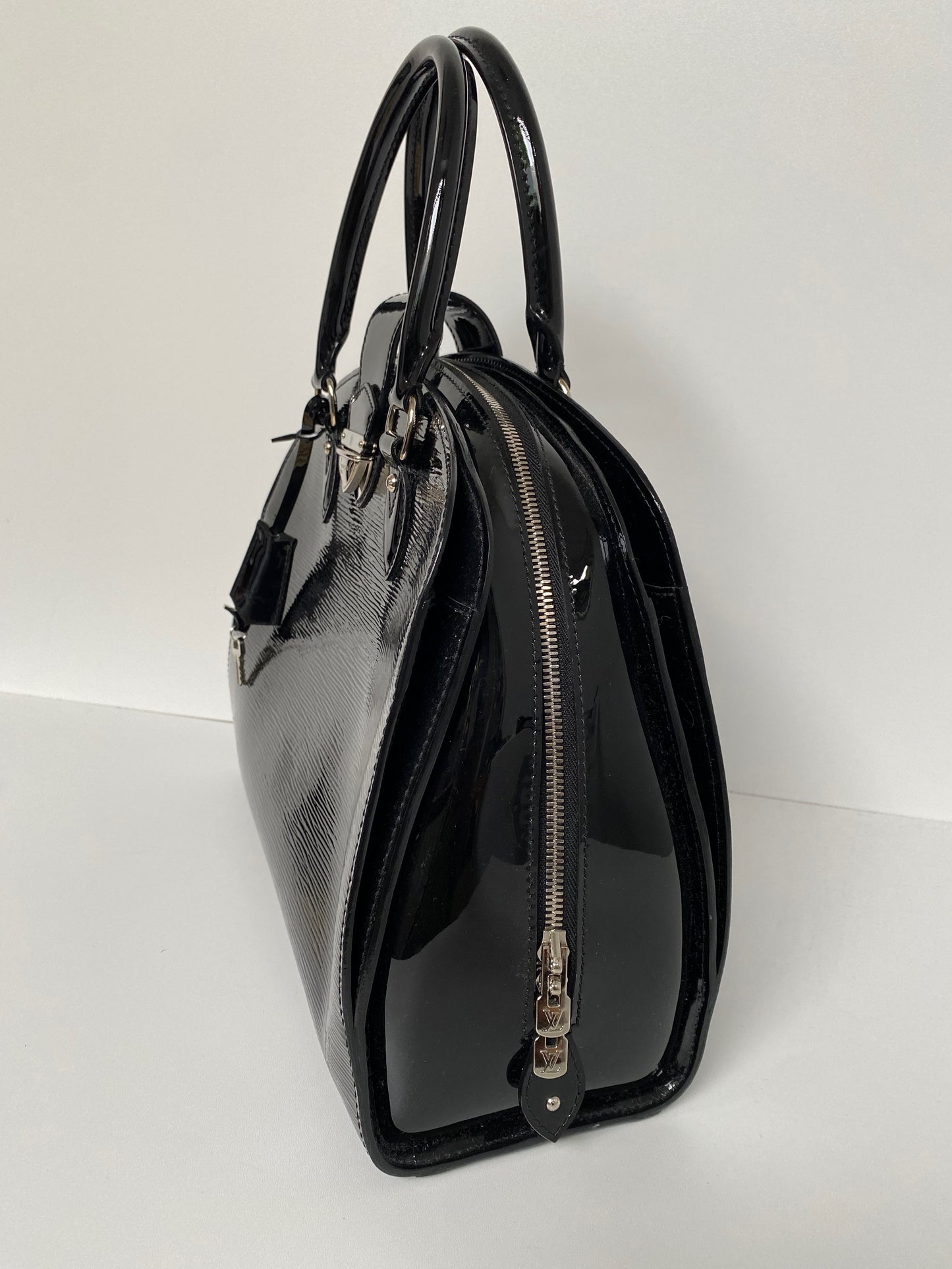 Louis Vuitton "Epi Pont Neuf" handbag