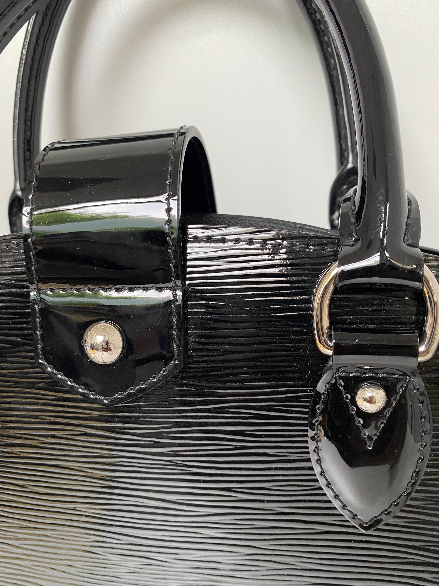 Louis Vuitton "Epi Pont Neuf" handbag