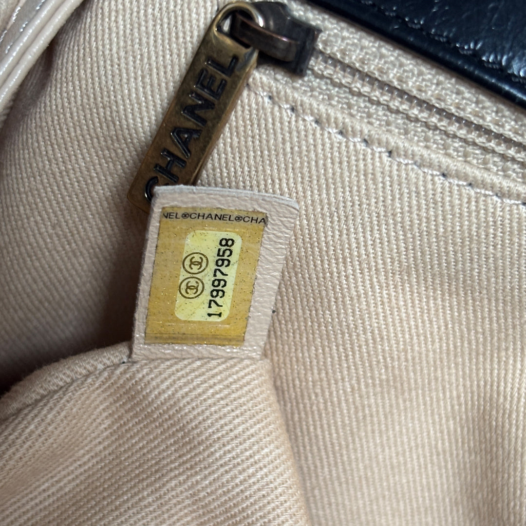 Chanel "Boy Jumbo 30" shoulder bag